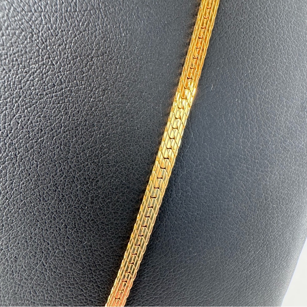 Trifari@ Necklace Gold Flat Snake 24” Style #8060 Flat Herringbone Chain NWT - Picture 5 of 14